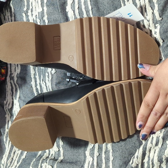 Time and Tru Women's Block Heel Loafers - Picture 6 of 9